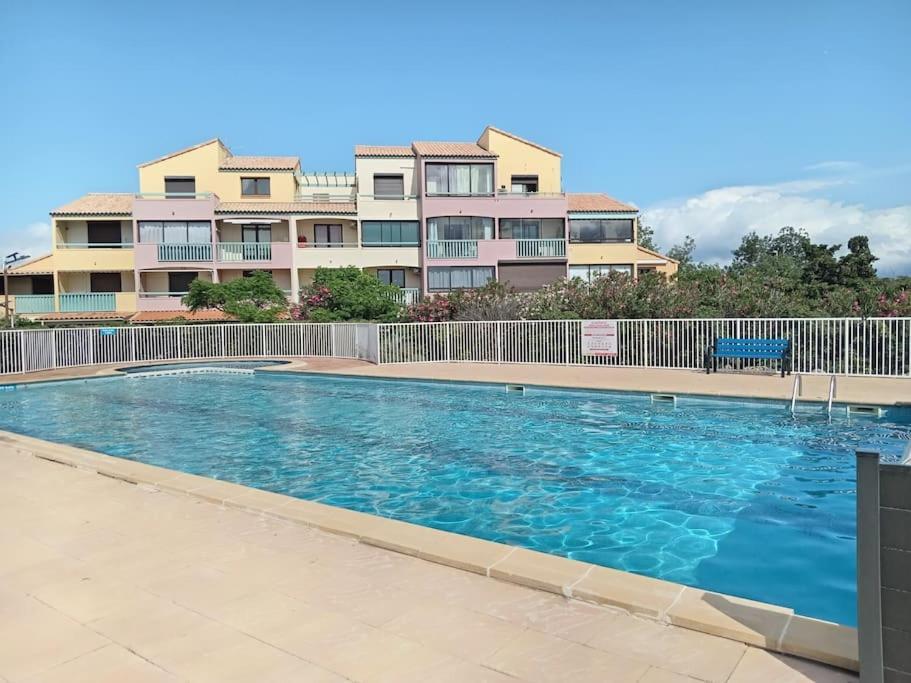 Jolie Maisonnette Dans Residence Calme Avec Piscine Le Barcarès Buitenkant foto